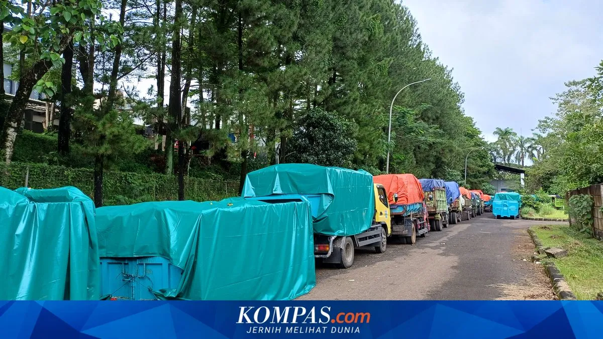 Truk Sampah Parkir di Taman Tekno BSD, Warga Resah Bau Menyengat