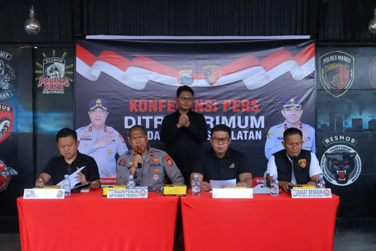 Polda Sulsel Ungkap Kasus Pencurian Kendaraan Bermotor dalam Konferensi Pers