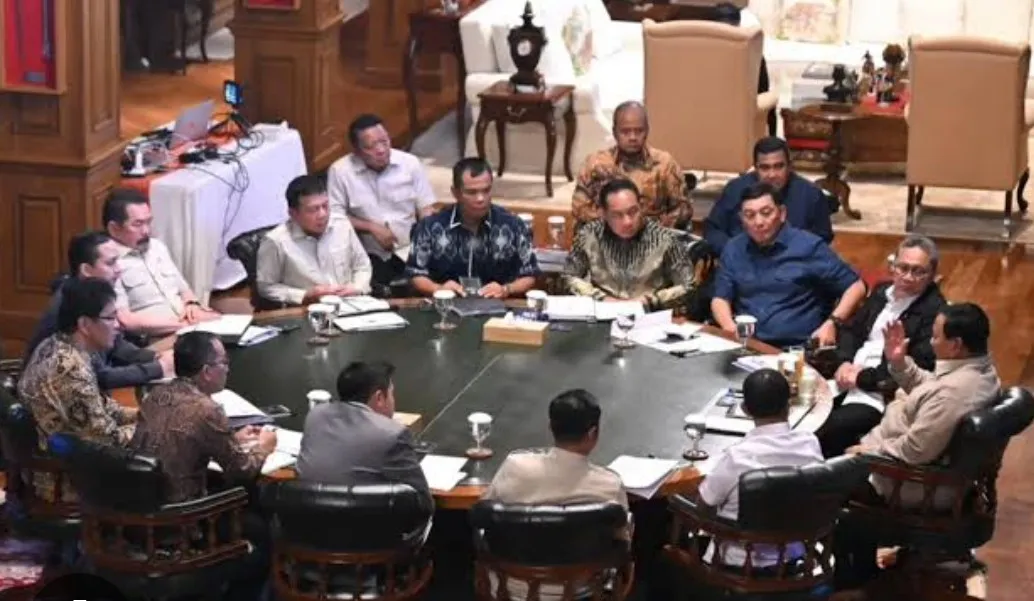 Prabowo Ajak Menteri Bahas Geopolitik dan Persiapan Lebaran di Hambalang
