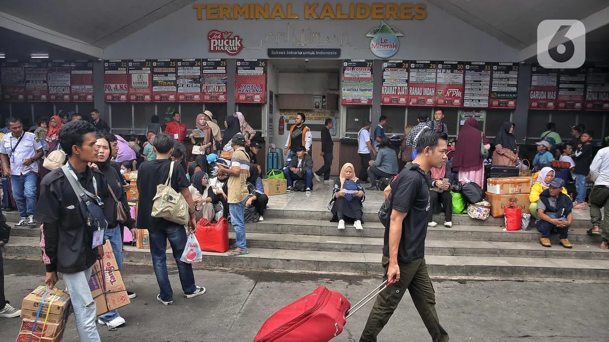 Terminal Kalideres Padat Penumpang Jelang Lebaran 2026