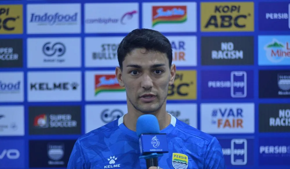 Persib Bandung Targetkan Kemenangan di Kandang Lawan Madura United