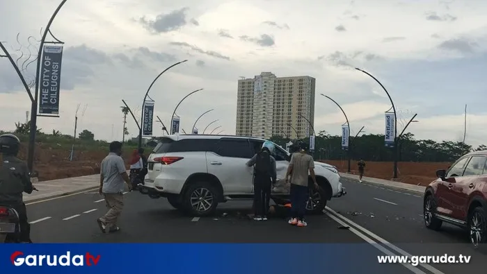 Ambulans Hadang Fortuner Diduga Tabrak Lari di Bogor