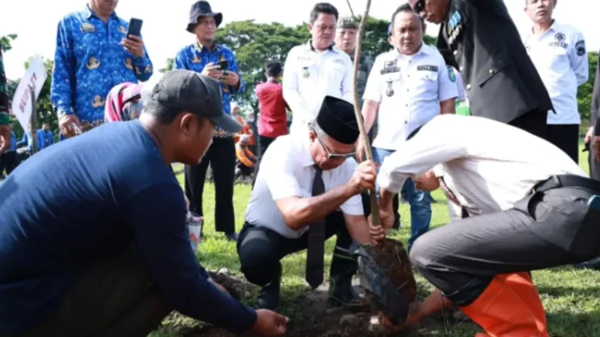 Peringatan Harkitnas ke-118 di Bulukumba: Penanaman Pohon Sebagai Pesan Lingkungan