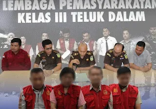 Empat Tersangka Korupsi Dana BOS SMKN 1 Teluk Dalam Ditetapkan