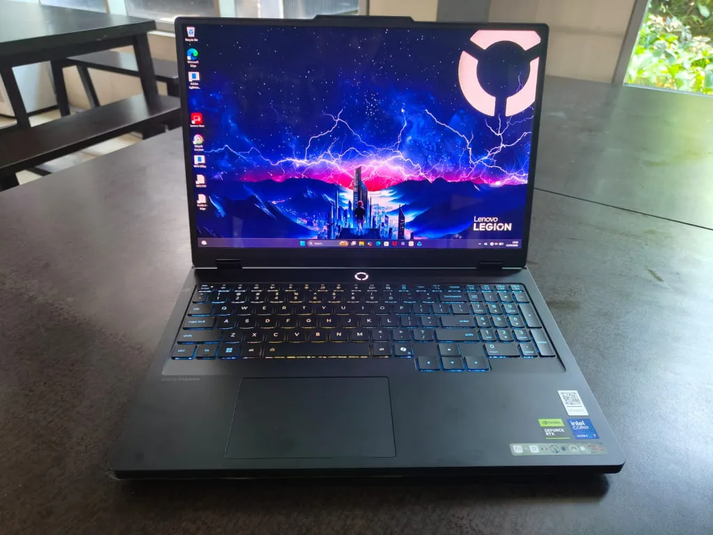Lenovo Legion Pro 5i: Laptop Gaming Kencang dengan AI dan Layar OLED