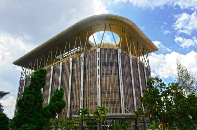 Pekerja Cleaning Service Pemprov Riau Terlilit Utang Gaji Jelang Ramadan