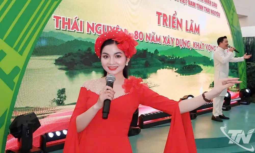 Menghidupkan Semangat Opera Tradisional Vietnam di Era Modern