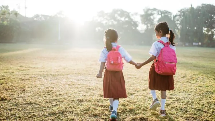 Pendidikan Dasar Bebas Biaya: Hak Warga yang Terabaikan