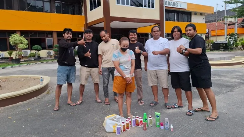 Perempuan Diduga Curi Produk Kecantikan Diringkus Polresta Padang