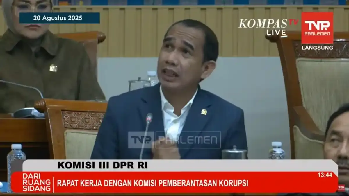 DPR: UU Guru dan Dosen Sesuai UUD 1945 dalam Sidang MK