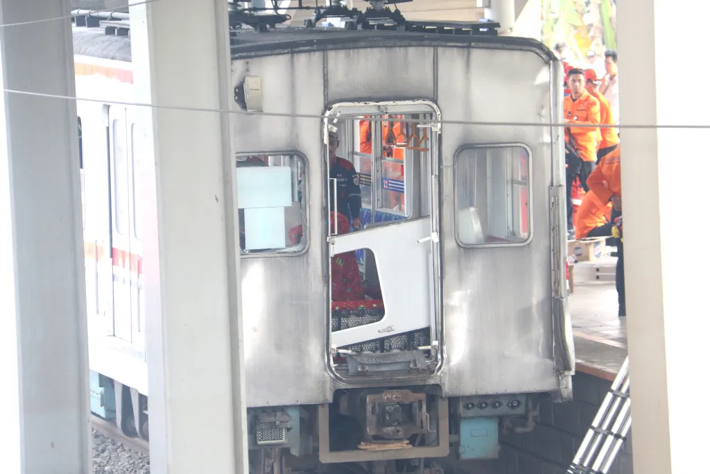 DPR Minta Perbaikan Sinyal dan Lintasan Sebidang Usai Tabrakan Kereta di Bekasi Timur