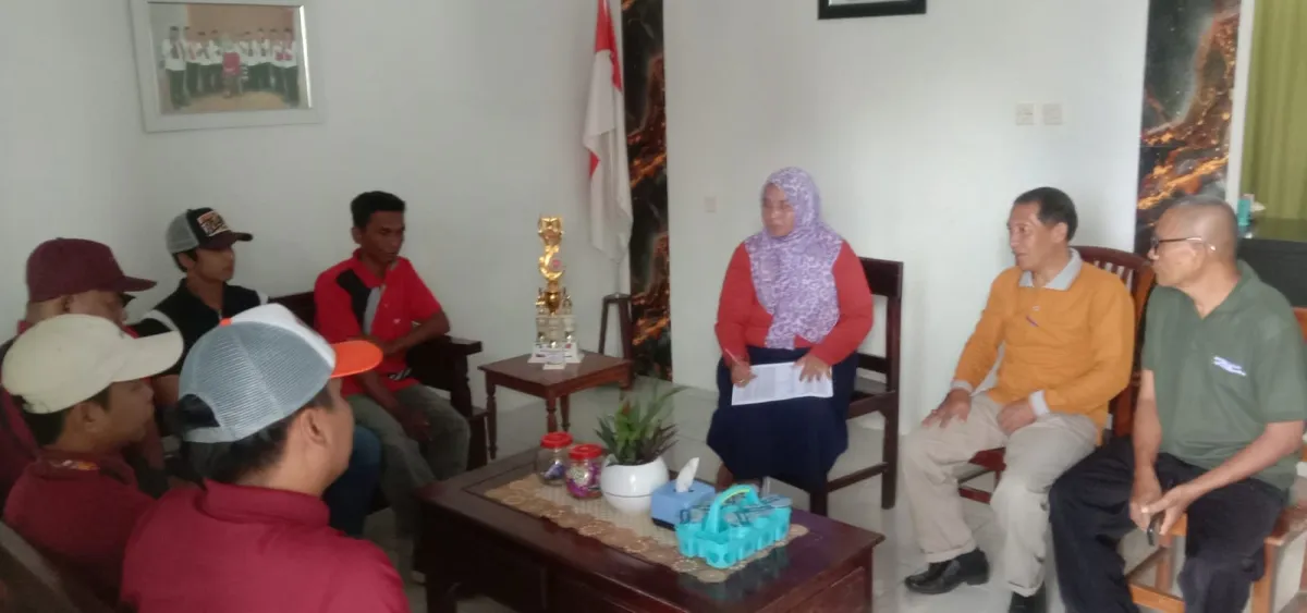 Warga Desak Sanksi untuk Oknum PNS Banyuanyar Usai Viral Live TikTok di Jam Kerja