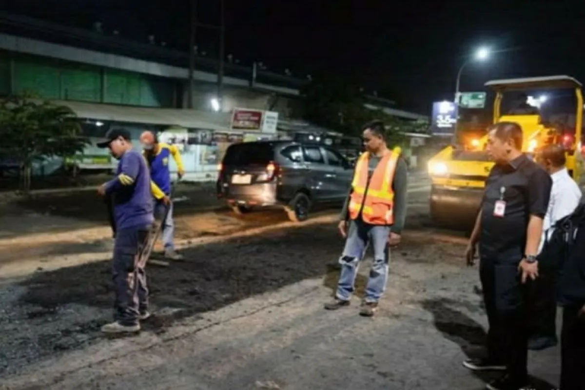 Pemkab Karawang Percepat Perbaikan Jalan Akses Gerbang Tol Karawang Timur