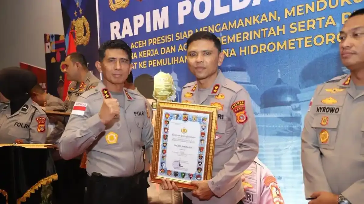 Kapolres Aceh Jaya Raih Penghargaan Pelayanan Publik Terbaik