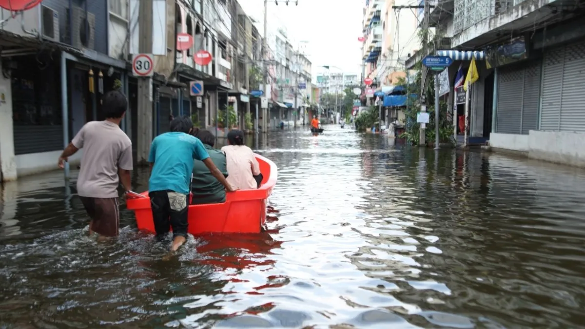 Analisis Framing Media Digital dalam Pemberitaan Banjir di Kota Malang: Perbandingan Media Online dan Media Sosial
