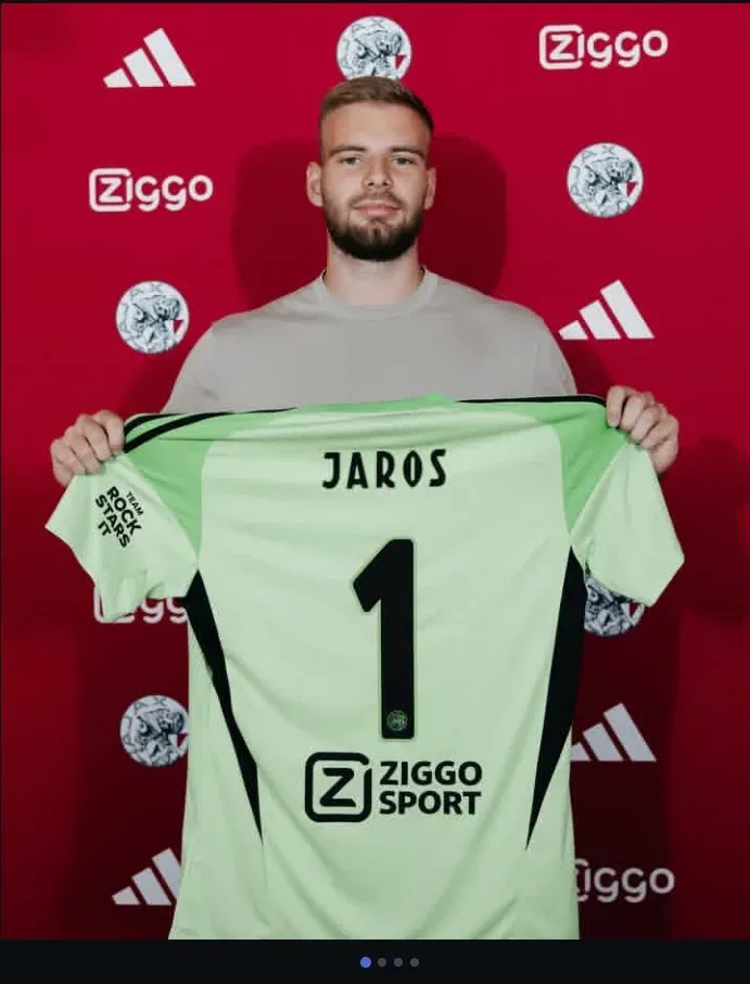 Cedera Jaros, Maarten Paes Siap Debut Krusial Bersama Ajax