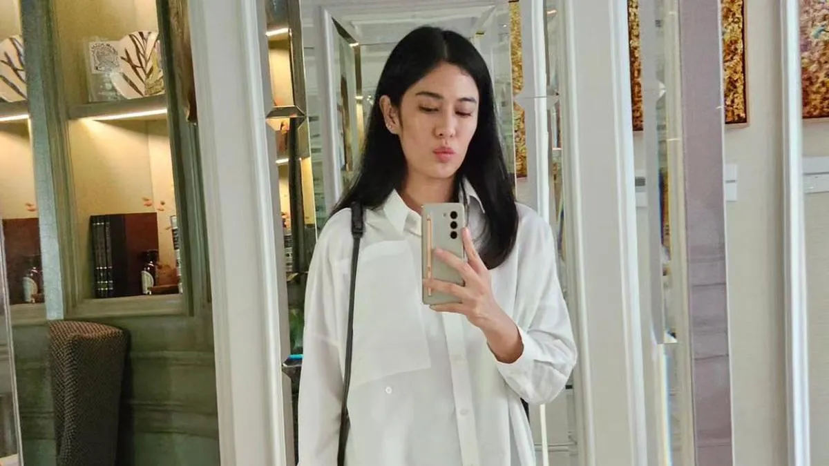 Gaya Casual Chic Selebriti Indonesia untuk Inspirasi Bukber