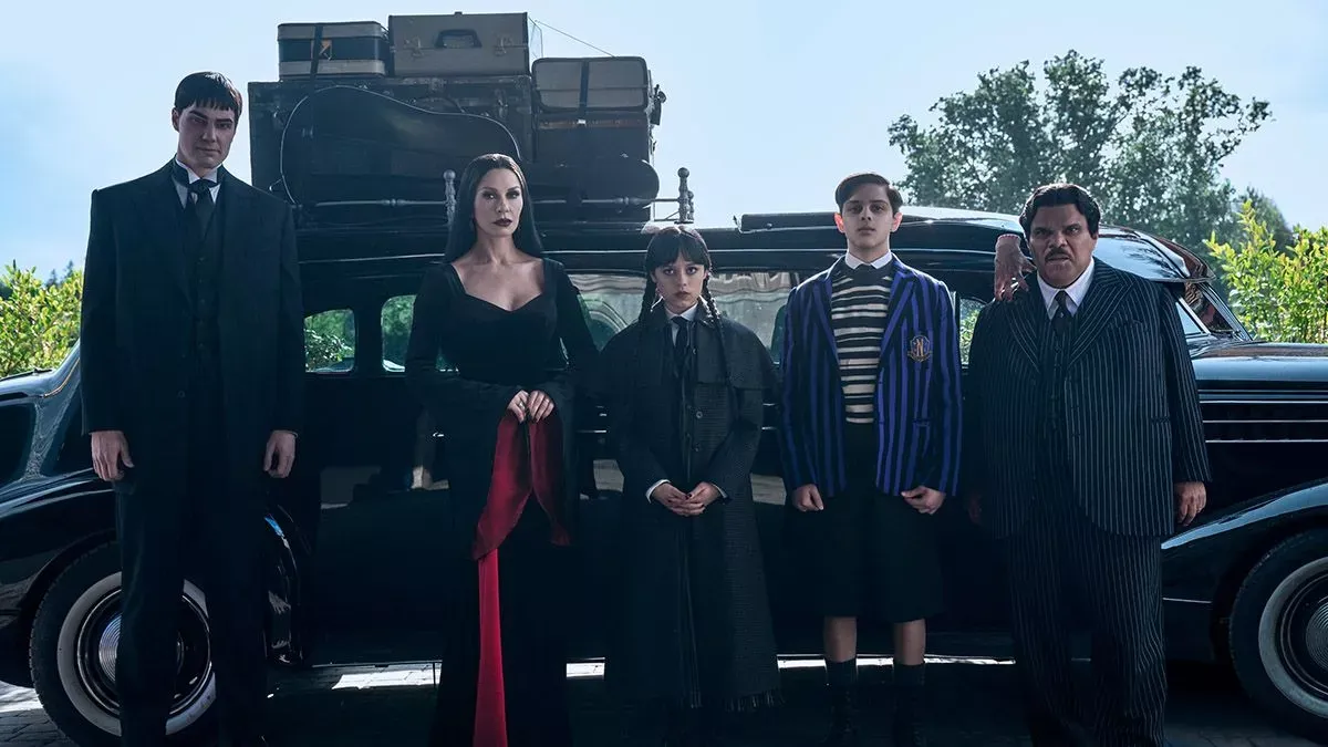 Season 2 Wednesday: Keluarga Addams Jadi Sorotan Utama
