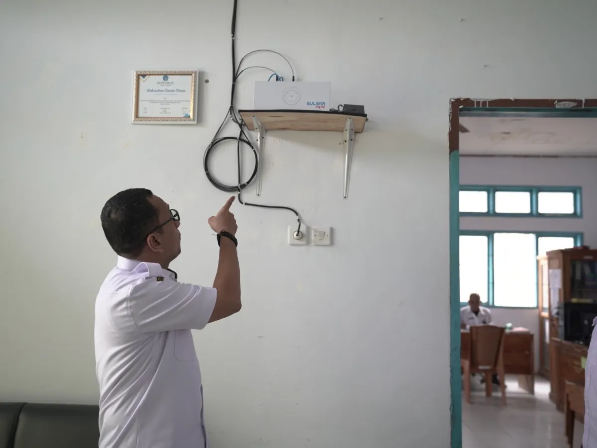 Pemantauan Fasilitas Internet di Sekolah oleh Kominfo Sulbar Selama Safari Ramadan