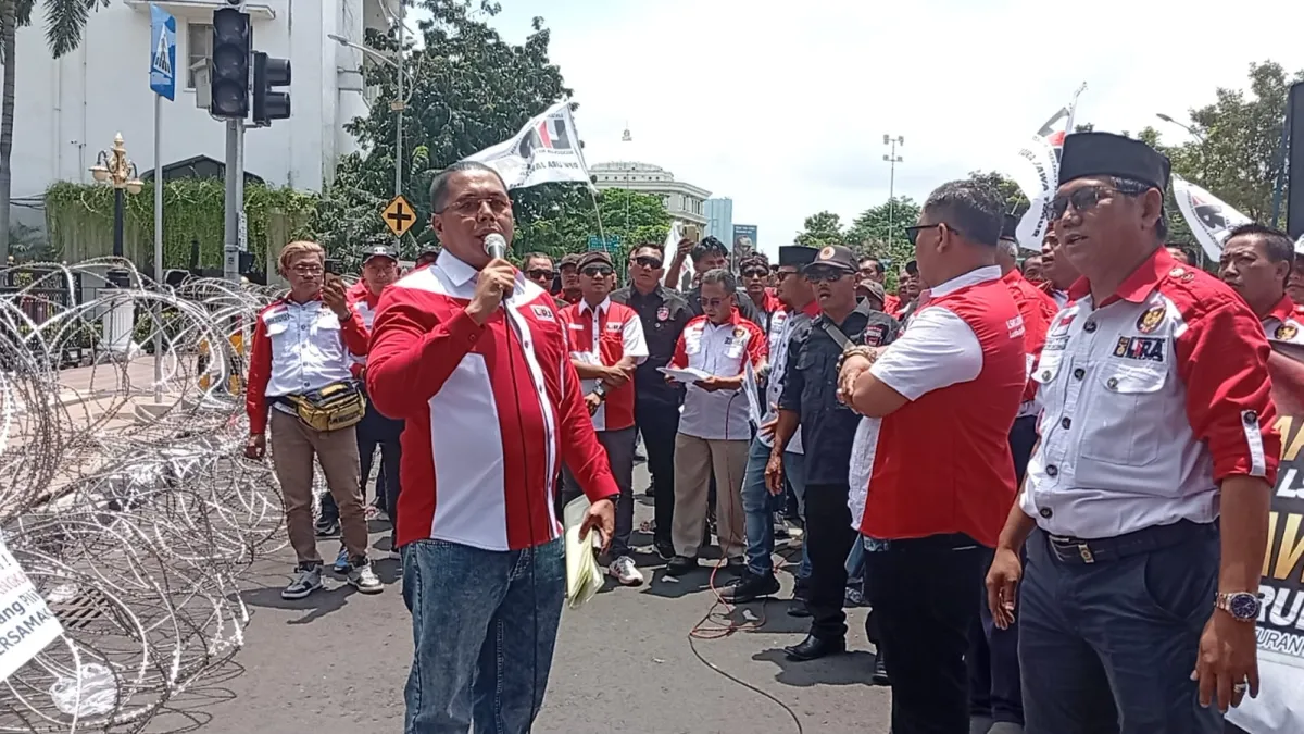 Aksi LSM LIRA Desak Gubernur Jatim Cabut Aturan Korupsi