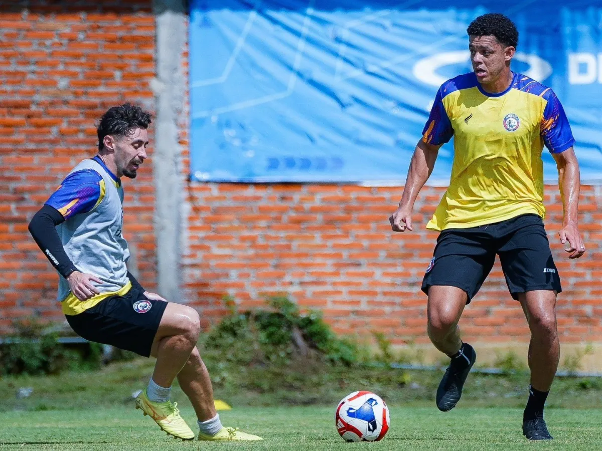 Arema FC Boyong Tiga Mantan Pemain, Adi Satryo Absen karena Cedera