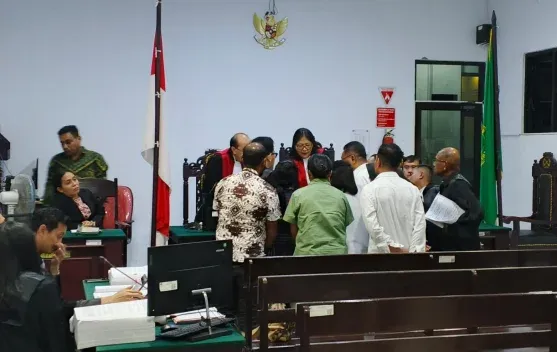 Sidang Korupsi Tanimbar Energi: Peran Jonas Batlayeri Terungkap