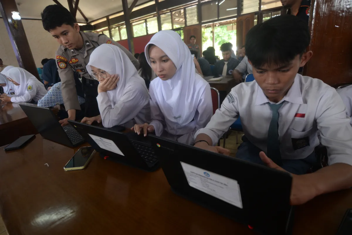 Polres Salatiga Kenalkan Teknologi AI kepada Siswa SMA