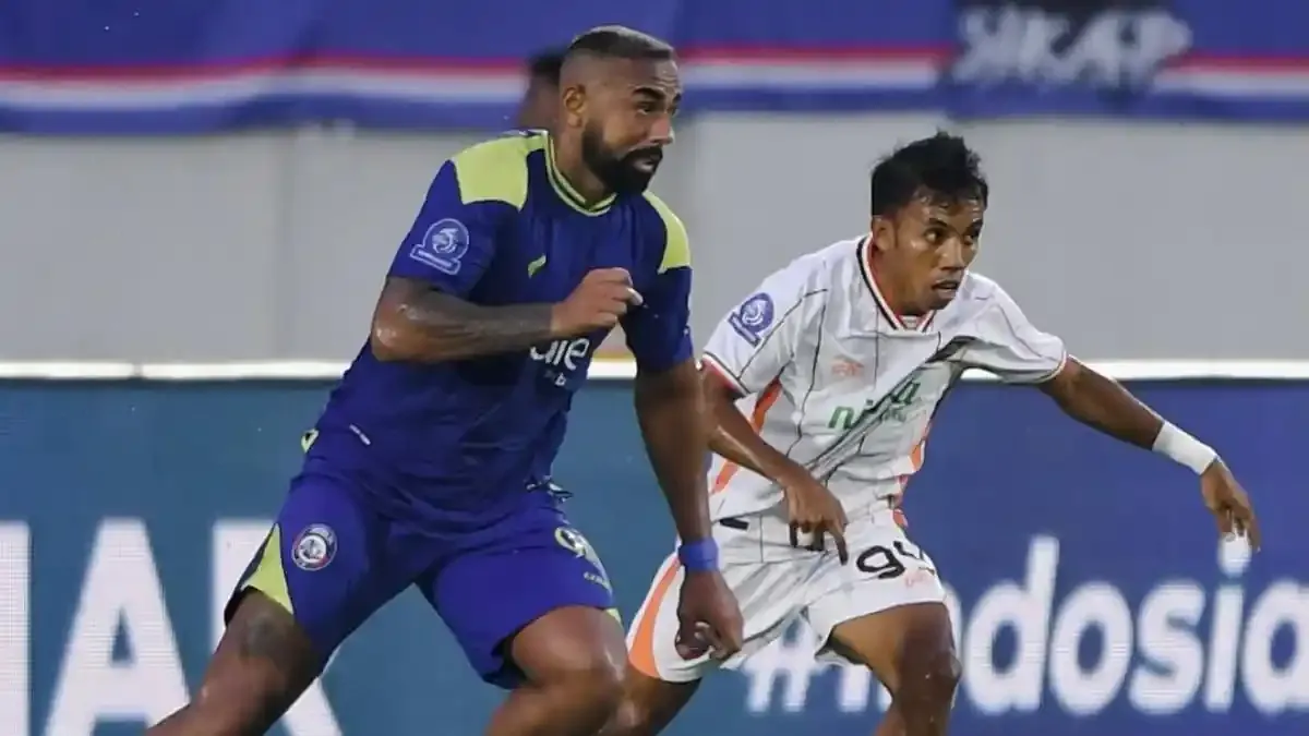 Borneo FC Hadapi Arema FC di Stadion Segiri