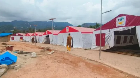 Pengungsi Tapteng Mulai Tinggalkan Tenda Berkat Bantuan Sewa Rumah