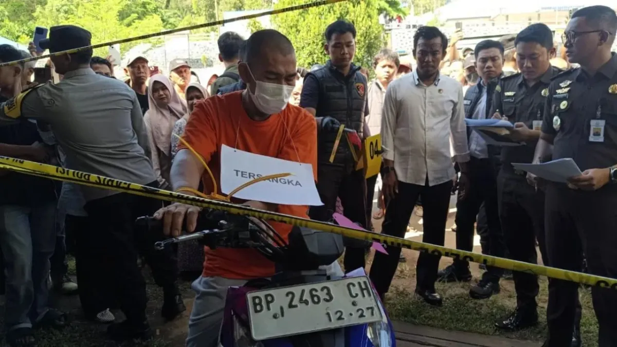 Rekonstruksi Pembunuhan Syafitriyana: Pelaku Peragakan 25 Adegan di Lingga