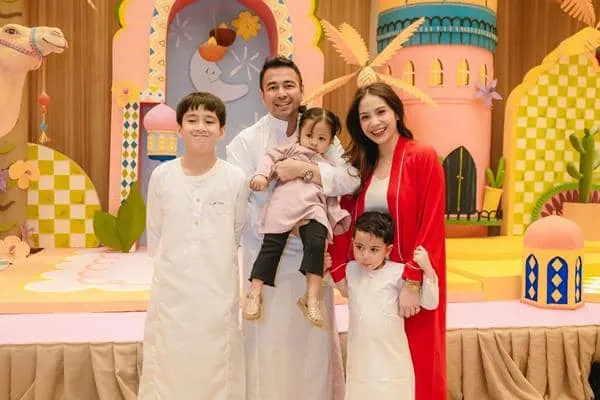 Raffi dan Nagita Gelar Bukber Meriah Bersama Ratusan Karyawan