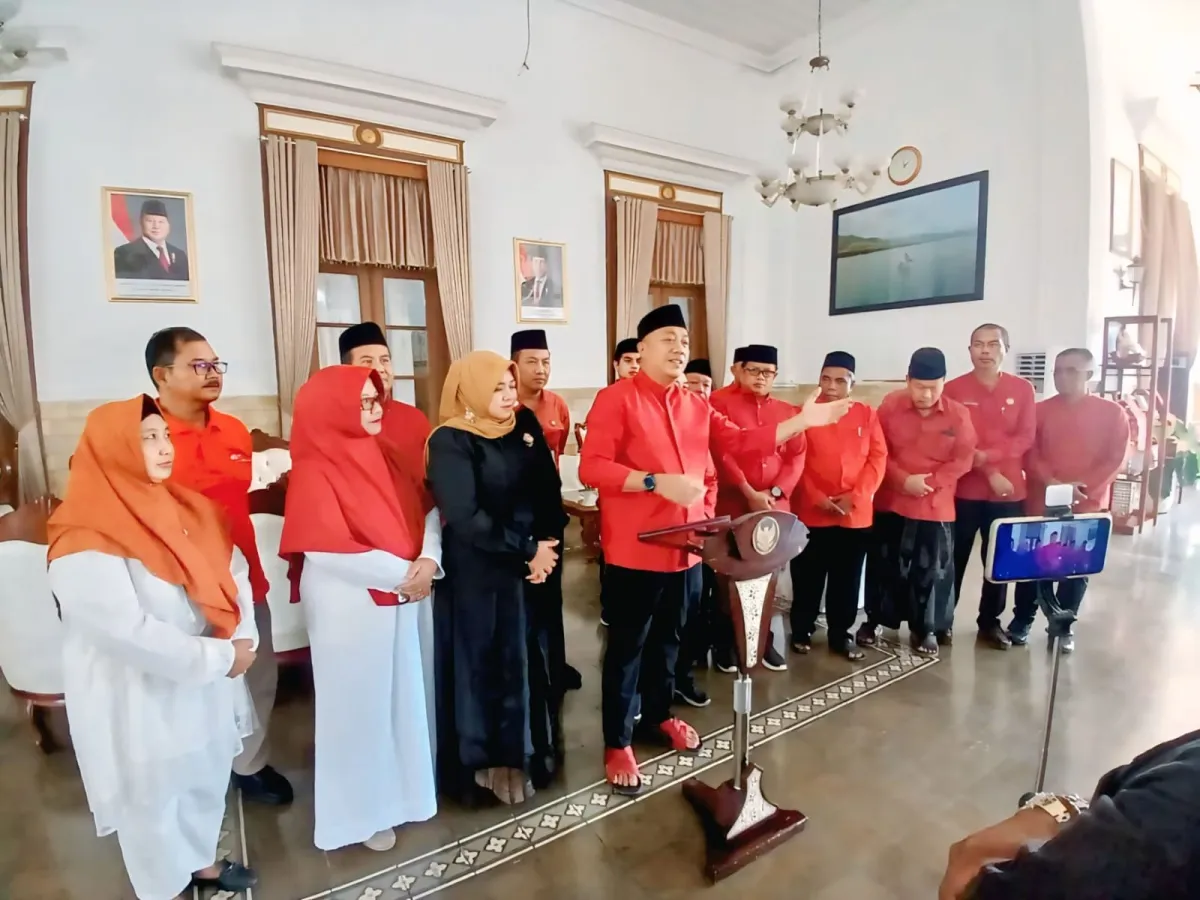 Evaluasi Satu Tahun Kepemimpinan Mas Rio dan Mbak Ulfi: Fokus pada Pengentasan Kemiskinan dan Lingkungan