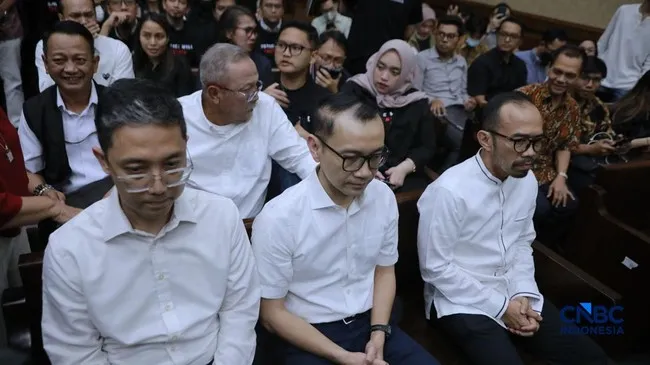 Tiga Mantan Pimpinan Pertamina Dijatuhi Hukuman Penjara 9-10 Tahun atas Kasus Korupsi