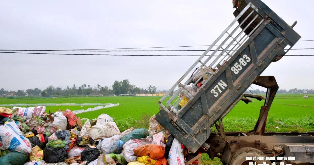 Pemilahan Sampah di Sumbernya: Tantangan Implementasi Menjelang 2025