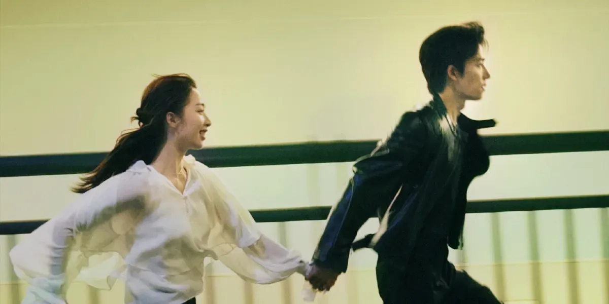 Drama A Love Confession Perkenalkan Pasangan Utama Wang Xingyue dan Deng Enxi