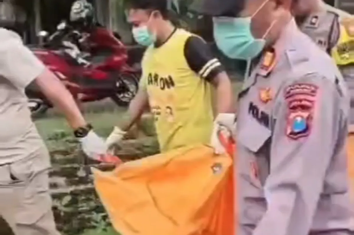 Mayat Perempuan Ditemukan Mengapung di Sungai Ngawi, Identitas Belum Diketahui