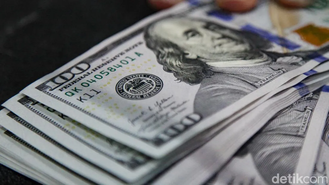 Rupiah Tertekan Dolar AS, Dampak Ekonomi dan Respons Pemerintah Jadi Sorotan