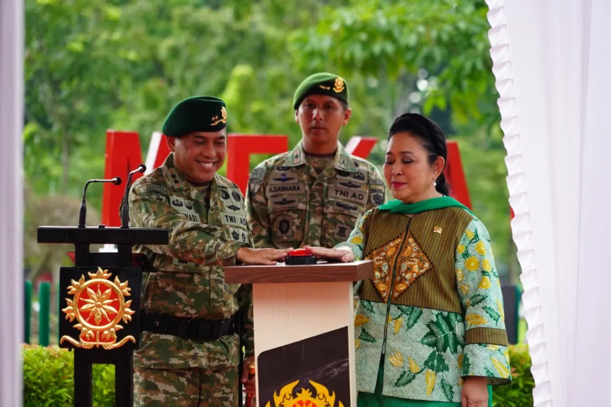 Peresmian Monumen Soeharto di Brigif 6 Kostrad Sebagai Sumber Inspirasi Prajurit