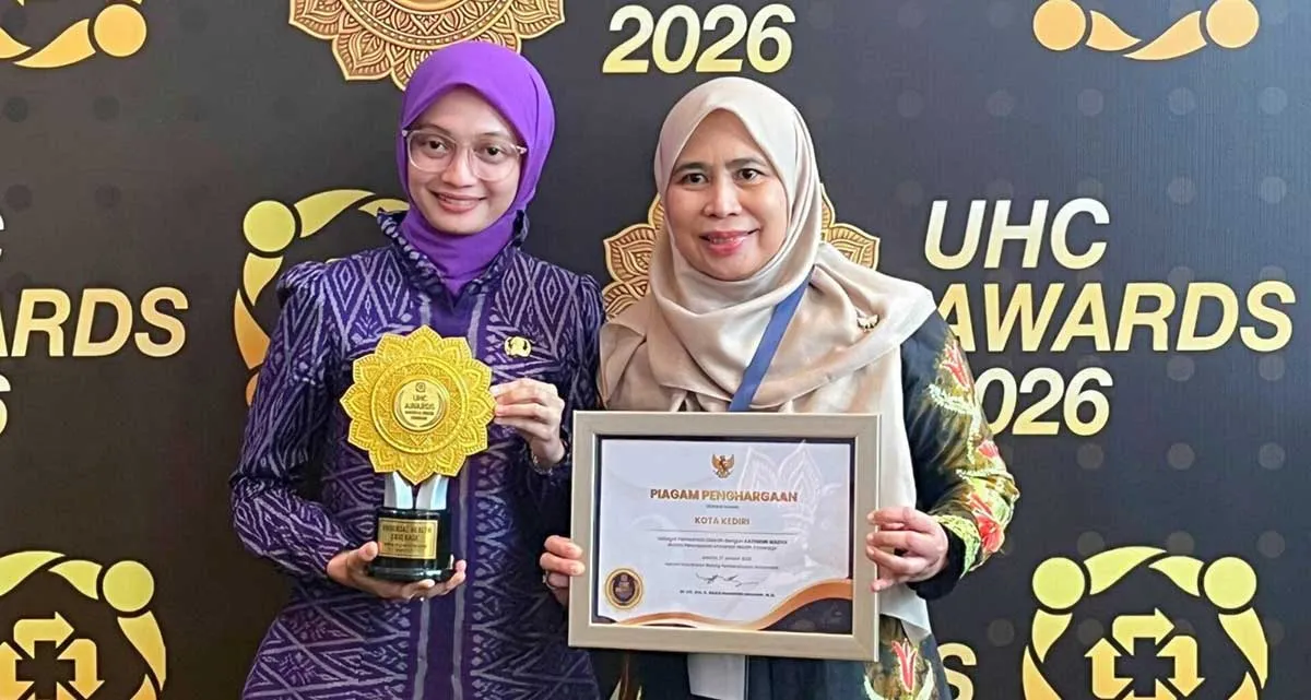 Pemkot Kediri Terima UHC Awards 2026