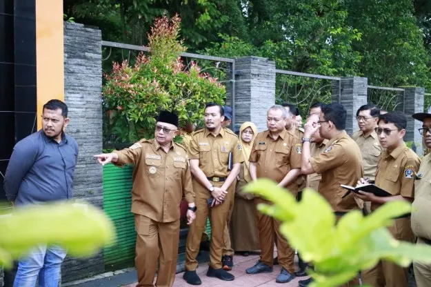 Bupati Blitar Tinjau Proyek Strategis untuk Pengembangan Ibu Kota dan Wisata Religi