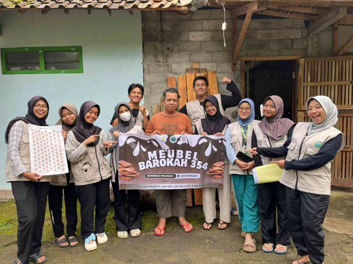 Pemberdayaan UMKM Kalibeji Melalui Program GIAT 15 UNNES