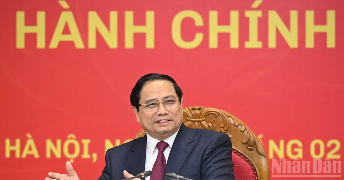 Perdana Menteri Phạm Minh Chính Tinjau Akademi Administrasi dan Manajemen Publik