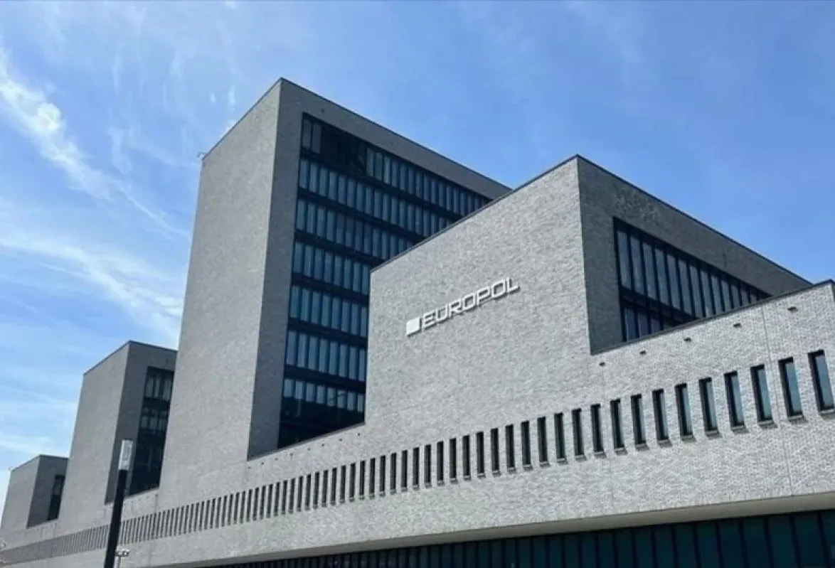 Europol Tangkap 280 Pelaku Perekrutan Anak untuk Kejahatan Lewat Media Sosial