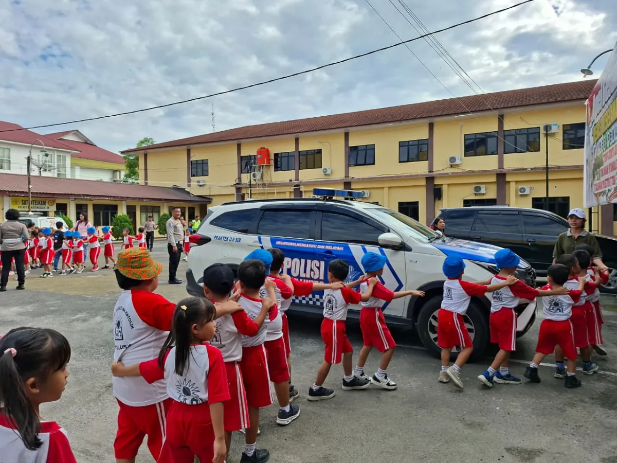 180 Siswa TK Cinta Rakyat Ikuti Edukasi Tertib Lalu Lintas di Polres Pematangsiantar