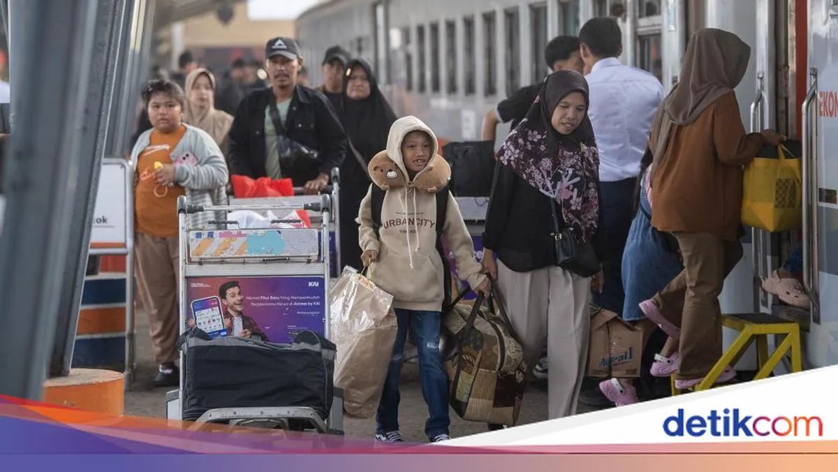 Stasiun Kertapati Catat Penjualan Tiket Lebaran Tembus 91 Ribu