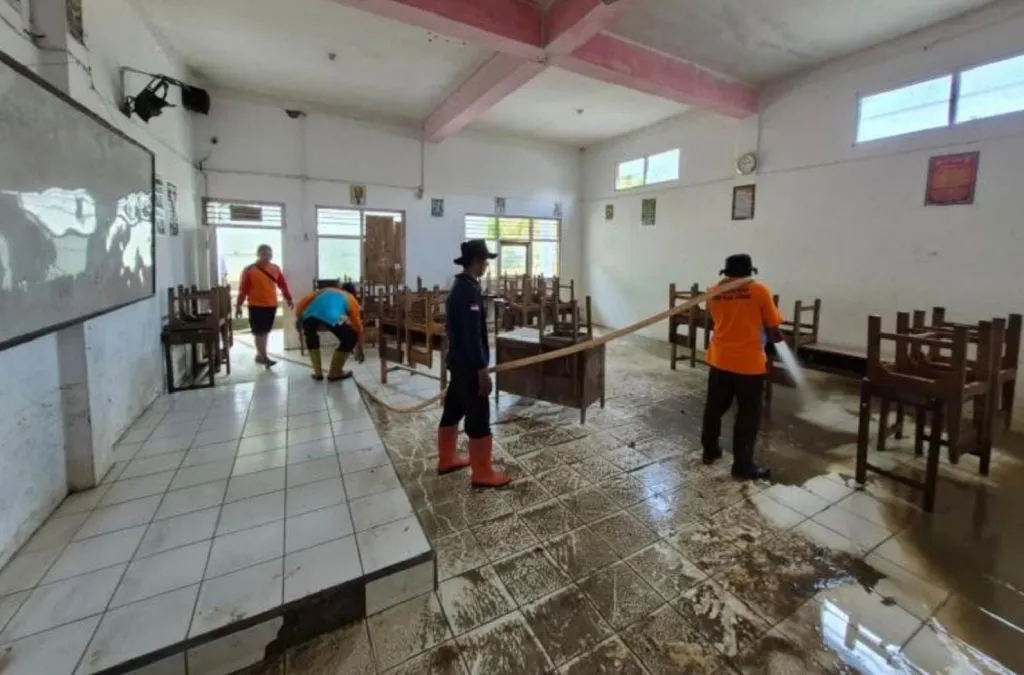Banjir Terjang Demak, 20 Ribu Warga Terdampak