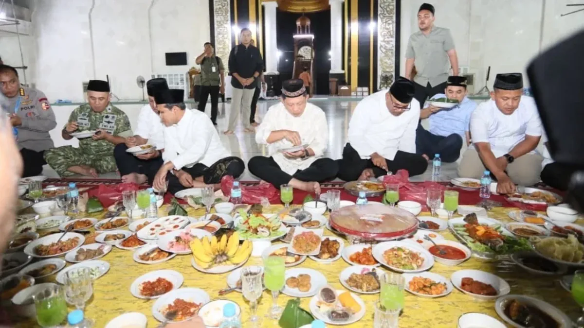 Tito Serahkan Bantuan Sosial dan Santunan di Lhokseumawe