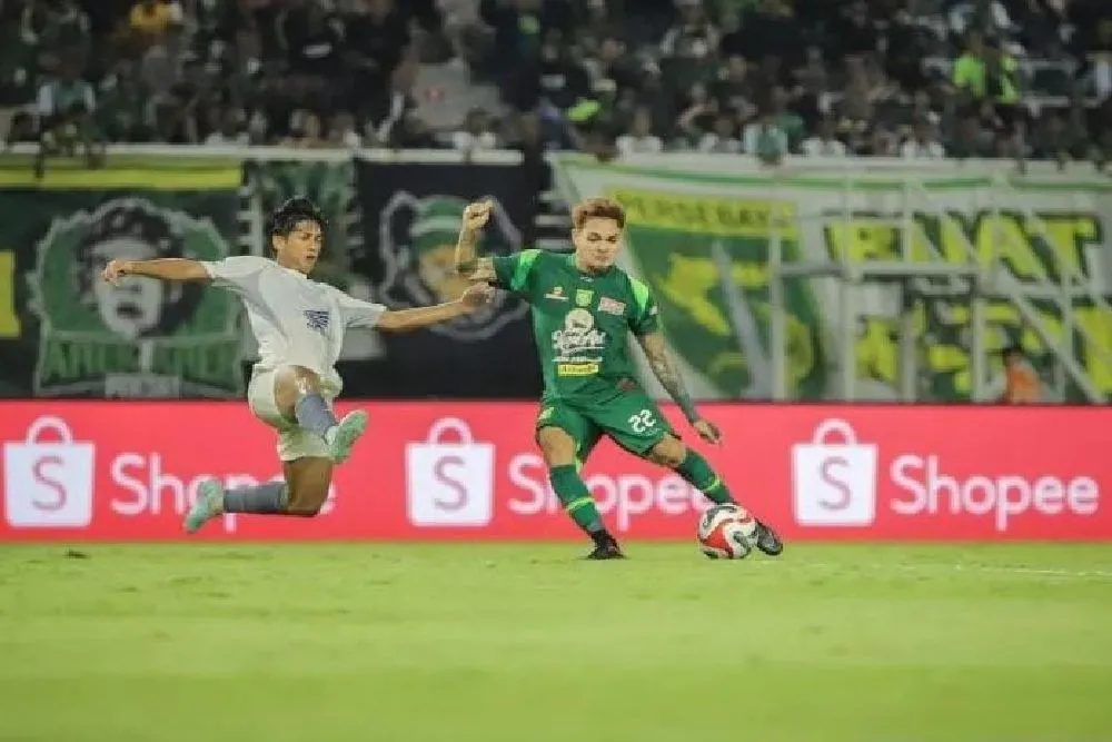 Persebaya Amankan Kemenangan Tipis atas PSM Berkat Gol Gali Freitas