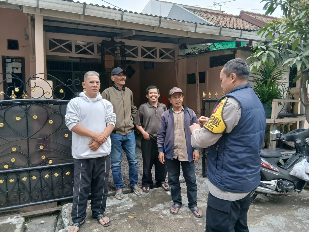 Bhabinkamtibmas Jatiendah Lakukan Sambang Warga untuk Pemetaan Konflik dan Waspada Curanmor