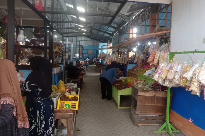 Keluhan Pedagang Pasar Ploso Terkait PKL yang Belum Tertib
